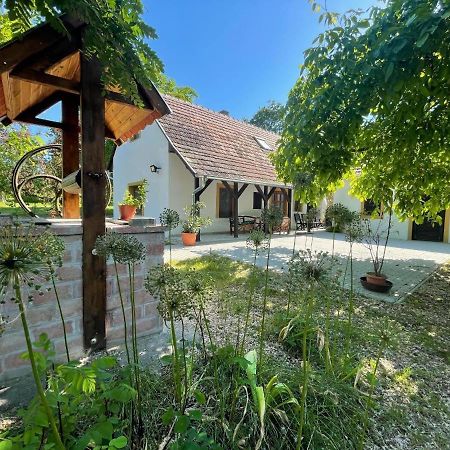 Árnyas Vendégház Badacsonytomaj Exterior foto